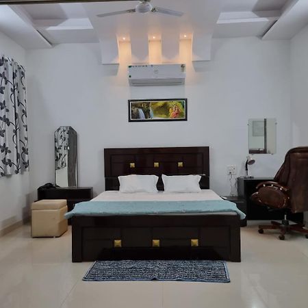 Leela Homestay Jabalpur - Lily - 2 Bhk Luxury Appartment Exterior foto